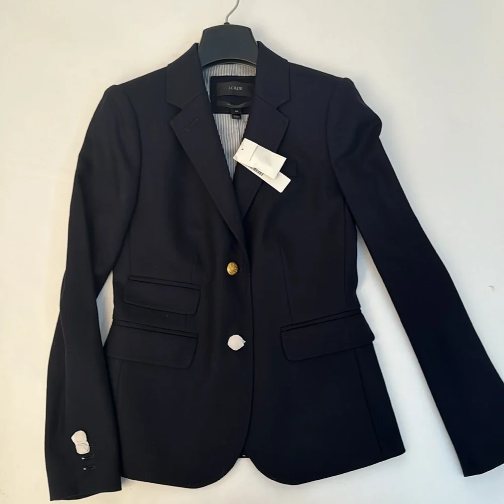 NWT / J Crew Schoolboy Blazer in Navy - 00 - Picture 1 of 6